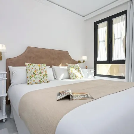 Genteel Plaza Del Museo Apartment