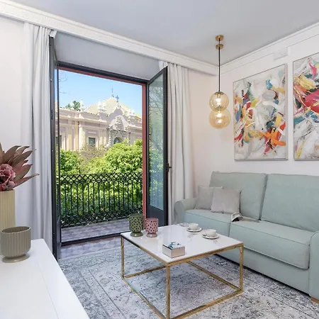 Genteel Plaza Del Museo Apartment