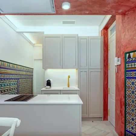 Genteel Plaza Del Museo Apartment *